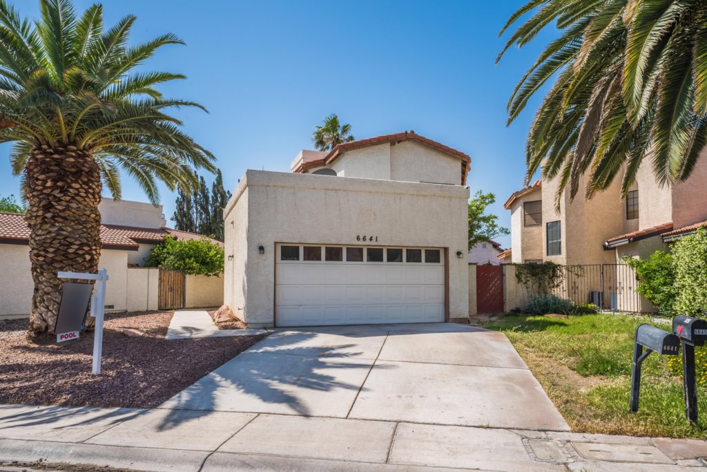 6641 W Gatehouse Ln by SugarMill Studios