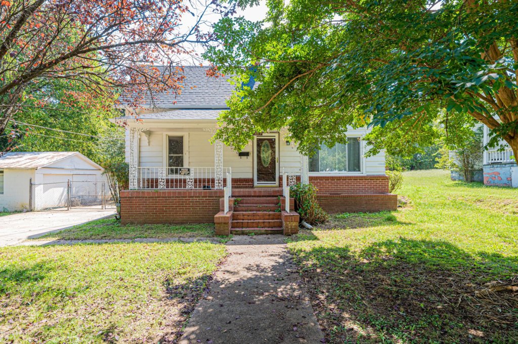 1819 2nd Ave SW, Hickory Cat McCrary Coldwell Banker Boyd & Hassell