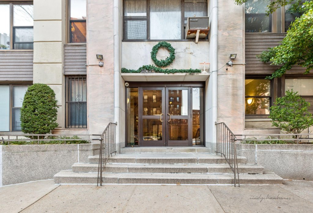 FOR LEASE 9825 64th Rd 2A Lily Tran Lily Tran Team