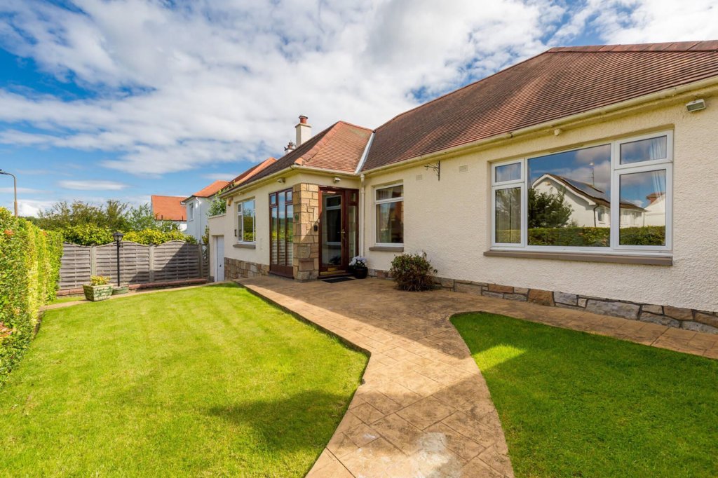 22 Essex Road Rettie