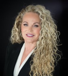 Elizabeth Owens Profile Picture