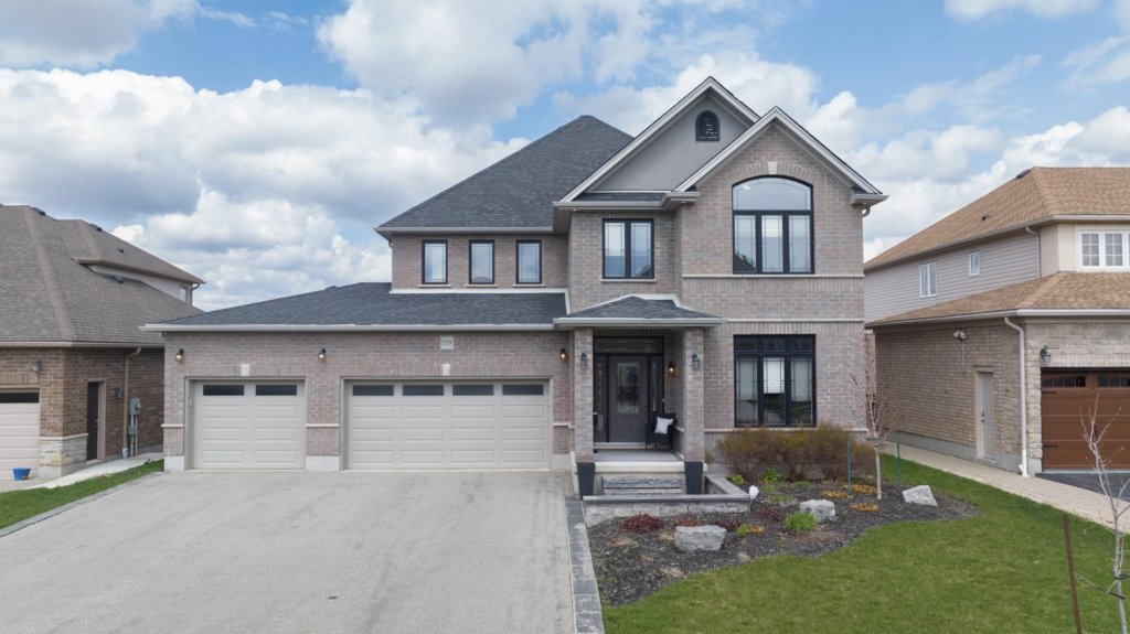 139 Schweitzer Crescent Bonnie Higgins Royal LePage Wolle Realty