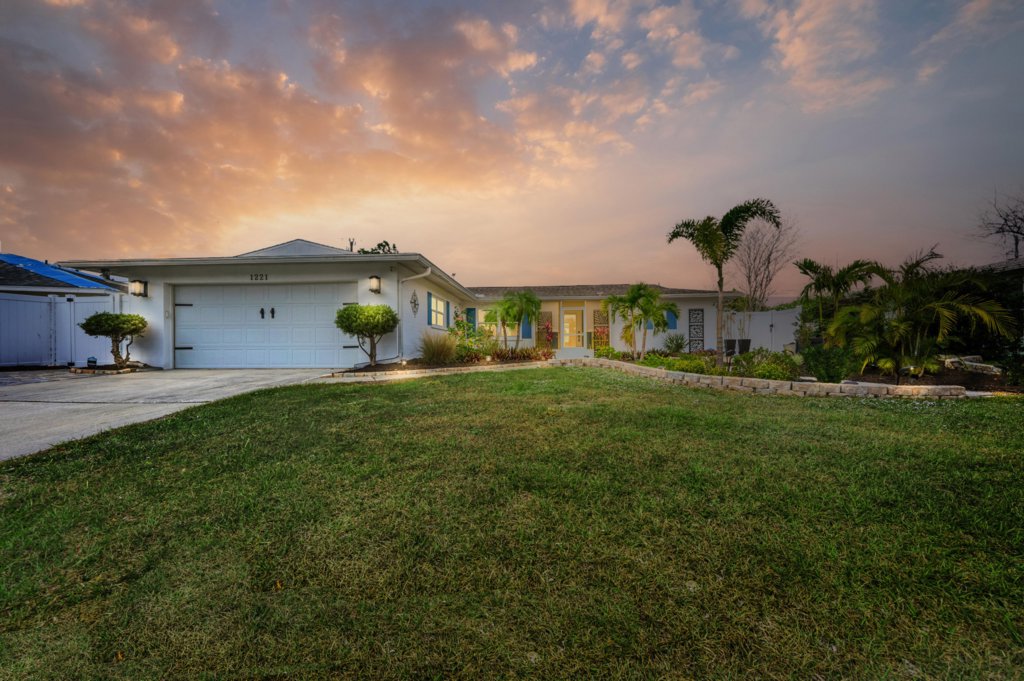 1221 Lakeside Dr, Venice, FL Ray Turner Turner Real Estate Network