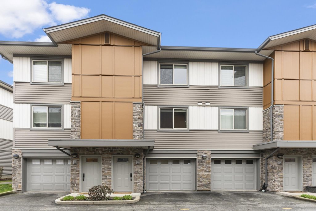 8034248 King Rd, Abbotsford, BC John Corrie Remax Little Oak Realty