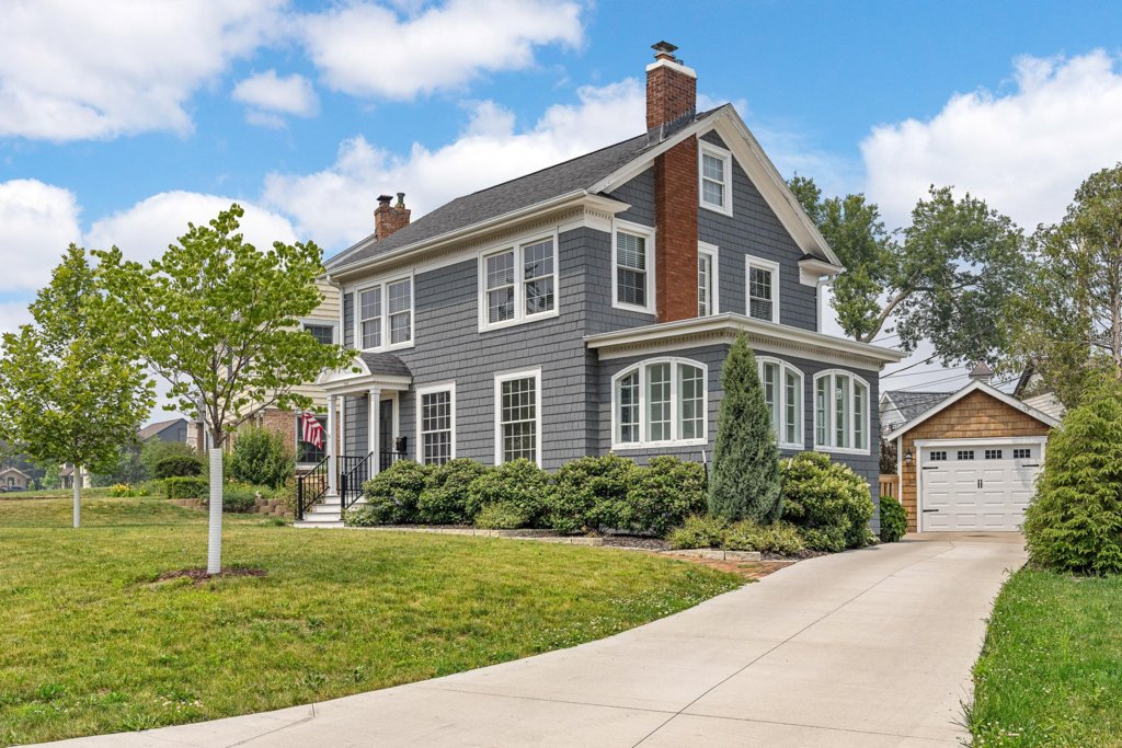 244 25th St Dr SE Heather Morris Skogman Realty