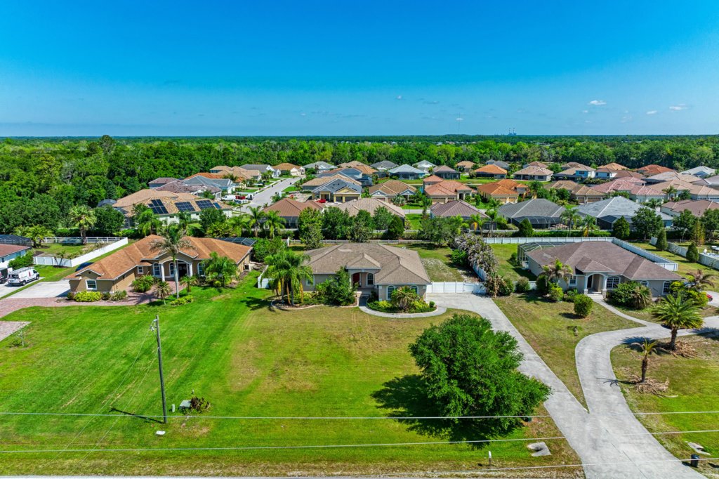 16319 Upper Manatee River Rd, Bradenton, FL