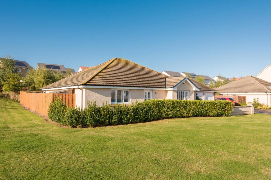 13 Andrew Meikle Grove Max Simmons Paris Steele