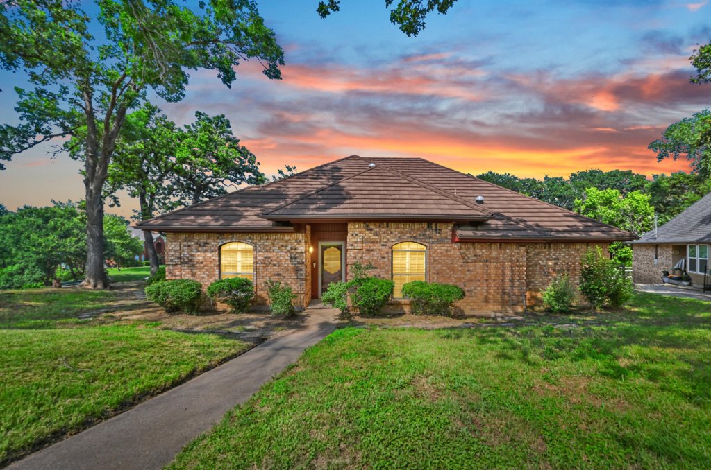 3601 Pelican Court Arlington TX 76016 USA The Rhodes Team The 3601 Pelican Court Arlington TX 76016 USA The Rhodes Team The