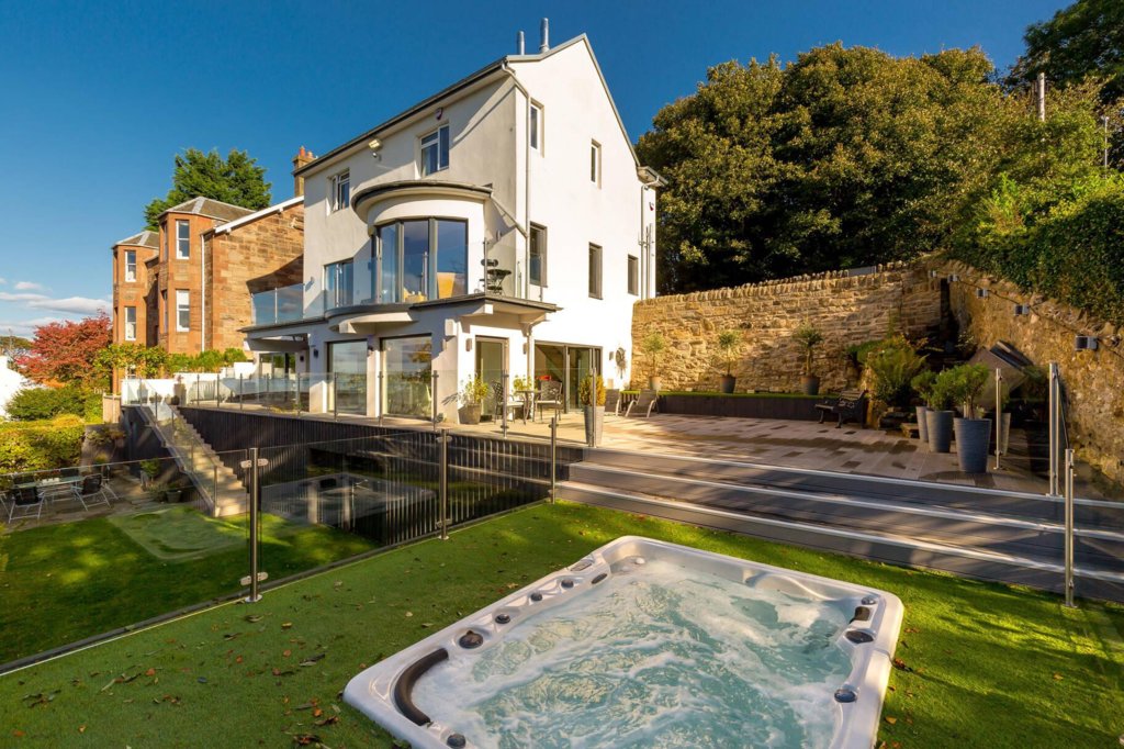 55 Cramond Glebe Road Rettie