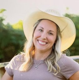 Amy McCOY Profile Picture