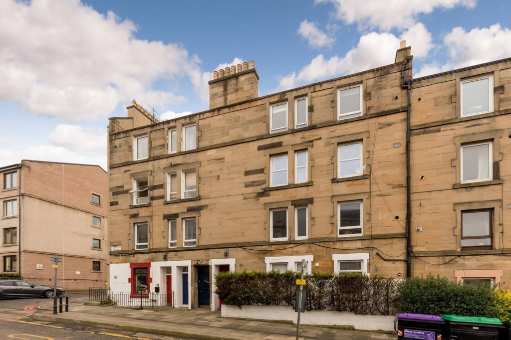 34, 3F4 Robertson Avenue Jamie Sole Blair Cadell