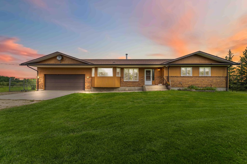 29093 Sapton Road, Cooks Creek, Springfield, MB | Michelle Fox Chan