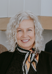 Barb Hiller Thibeault  Profile Picture