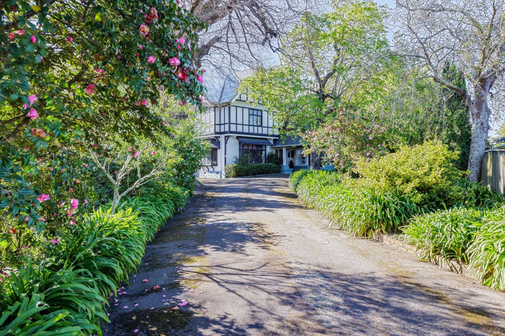 Lansdowne House by HiRes Media