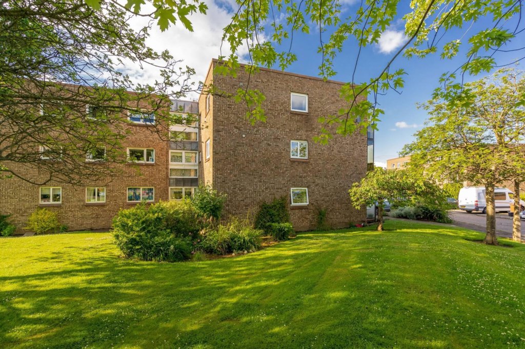 38G Cramond Vale Marie Johnstone Wilson Property Group