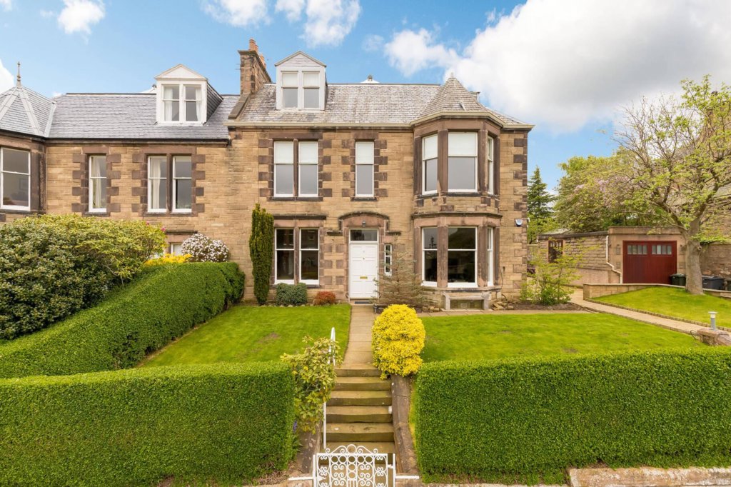 3 Corrennie Gardens Rettie