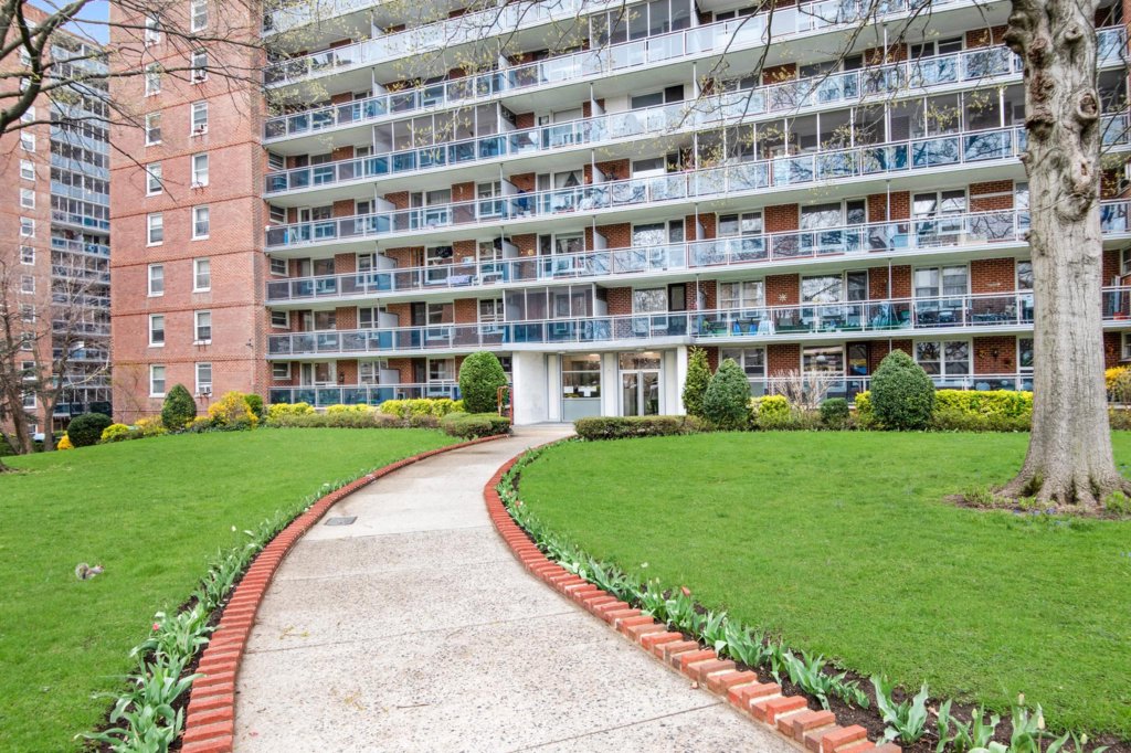 9805 63rd Rd Rego Park Alla Yakubov NY EMPIRE REAL ESTATE