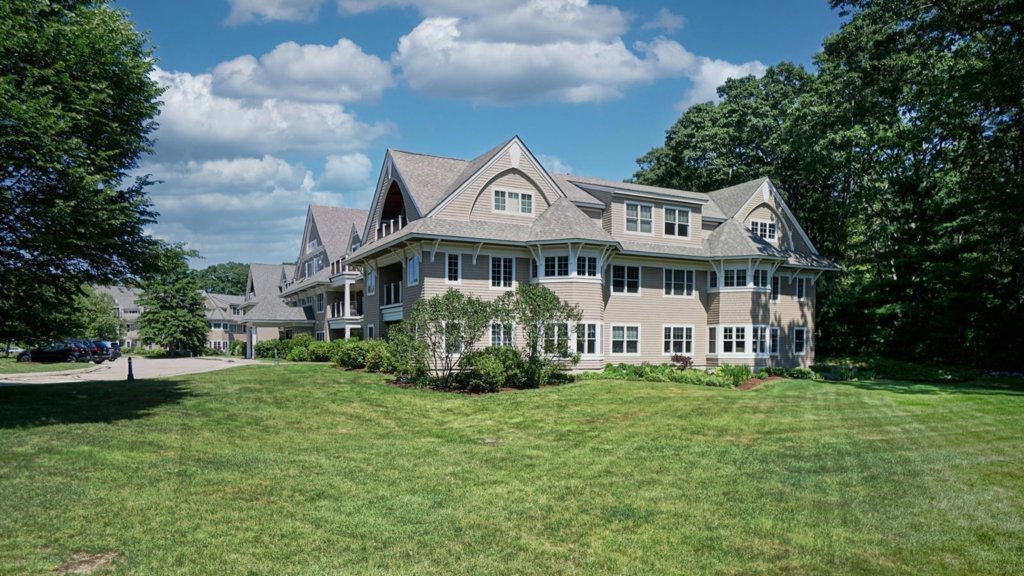 100 Shepards Cove Road, Unit F204, Kittery Donna Saxby Keller Williams Realty