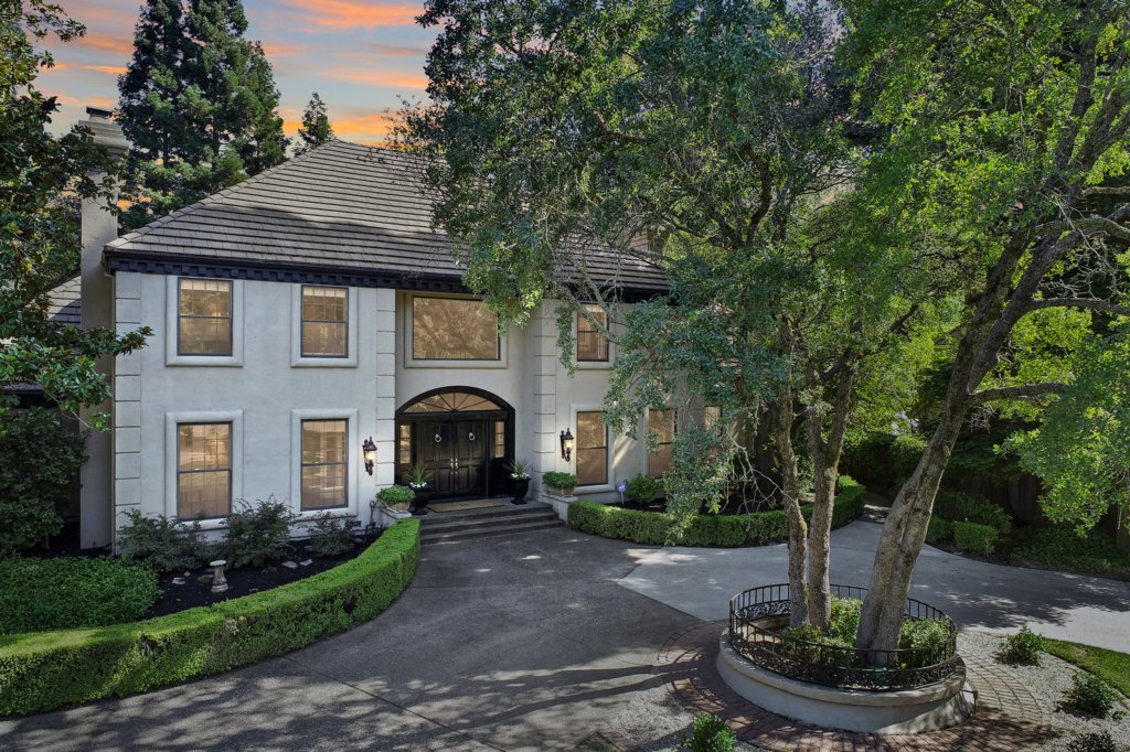 7844 Kirk Ct Cynthia Smith Compass DRE #: 01349837 7844 Kirk Ct Cynthia Smith Compass DRE #: 01349837