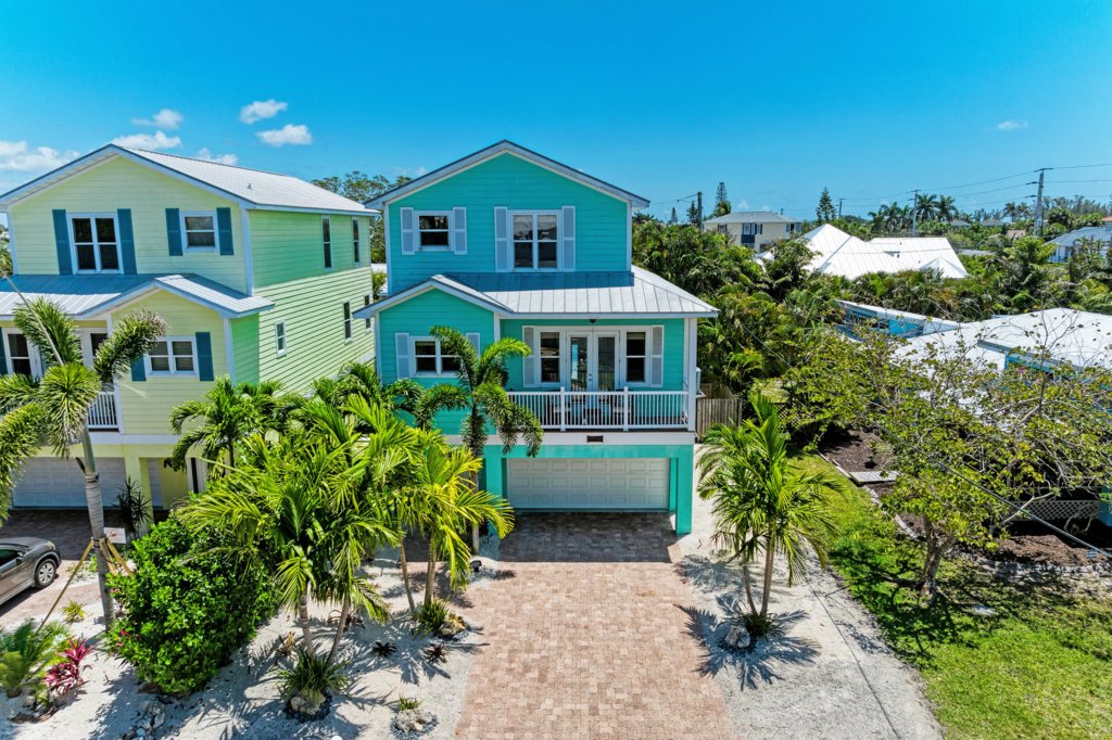 303 61st St, Holmes Beach, FL