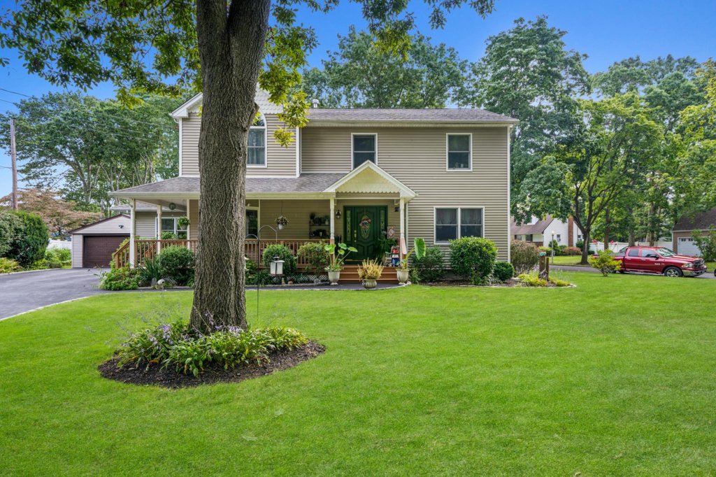 246 Lawrence Rd Kings park Exit Realty Achieve