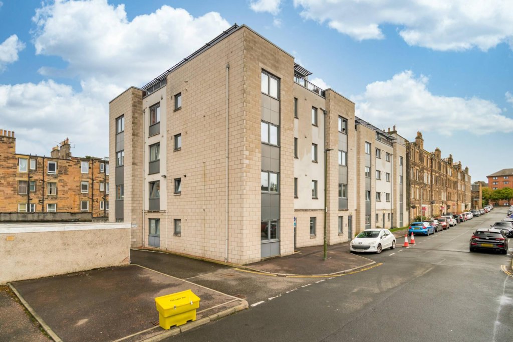 Flat 12, 34 Moat Terrace Jamie Sole Blair Cadell
