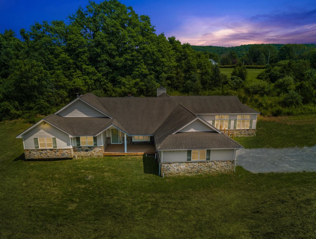 176 Mountain Road 176 Mountain Rd, Hamburg, NJ 07419 Keren Gonen