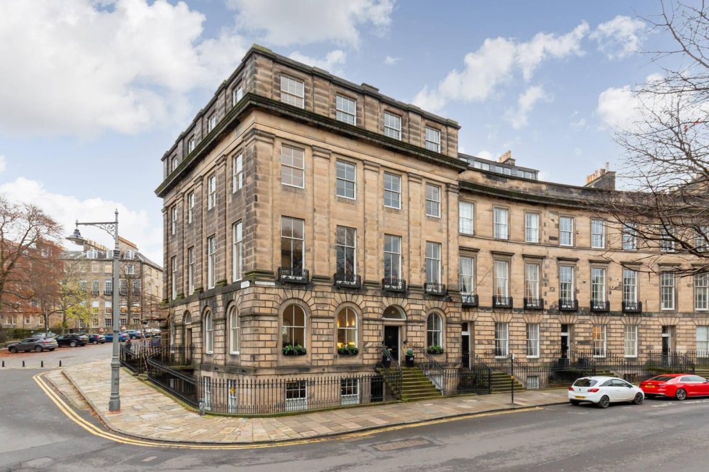 Ainslie Place, New Town 20 Ainslie Place, Edinburgh EH3 6AU Marina