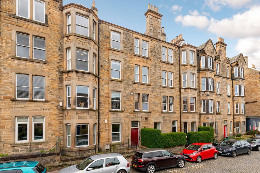 4/6 Merchiston Grove Jamie Sole Blair Cadell