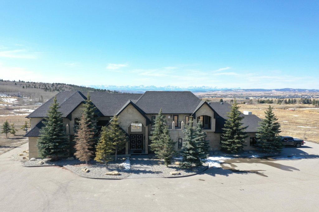 40090 Retreat Road, Cochrane, AB Myles Beckley FasTrak Realty Group