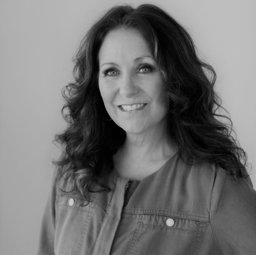 Shelley Martin Profile Picture