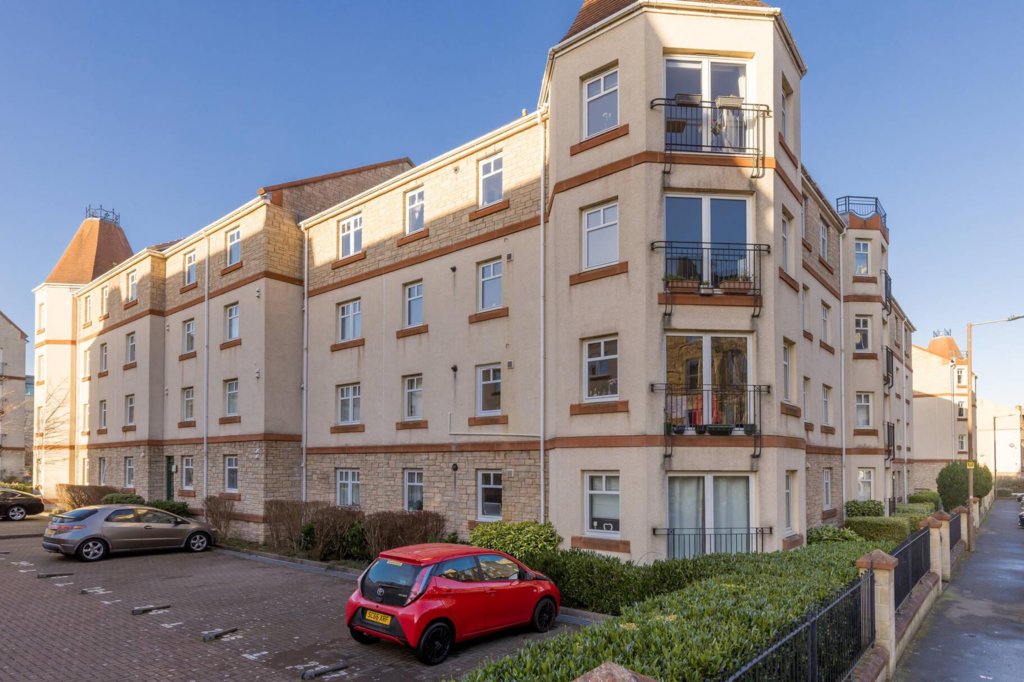 28/6 Sinclair Place Jamie Sole Blair Cadell