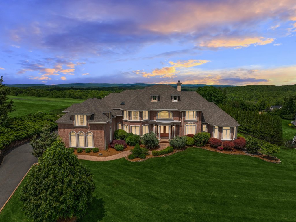 to 8 Skyview Drive, Sparta N.J. 8 Skyview Dr, Sparta, NJ