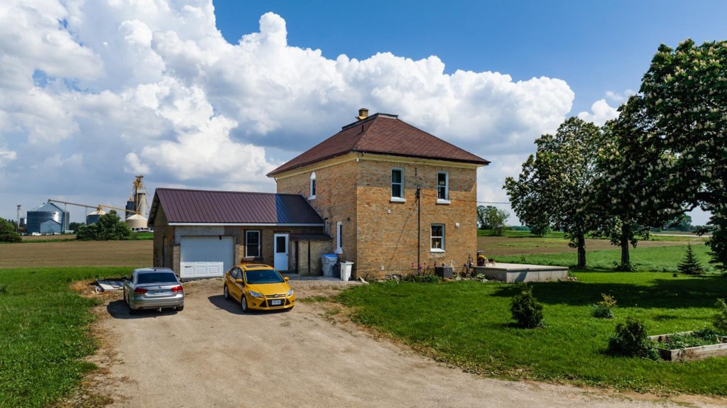 40282 Londesboro Rd Jentje Steenbeek Royal LePage Heartland Realty