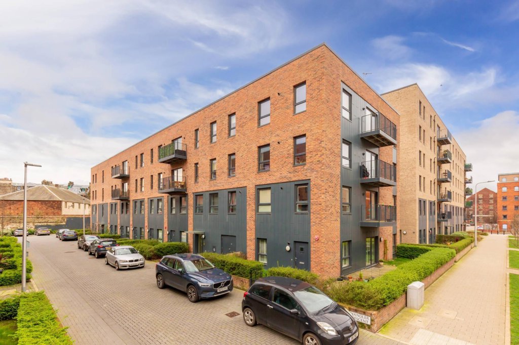Flat 7, 4 Chandler Crescent Fraser Wardhaugh Alex Vine