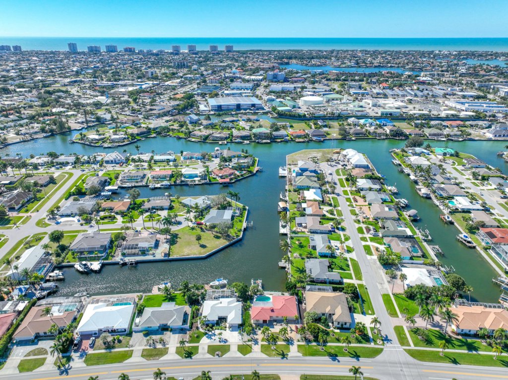 854 N Barfield Dr Elizabeth Heuermann Premier Sotheby's