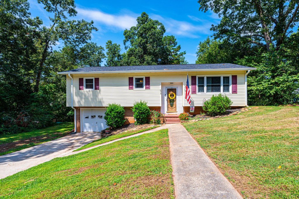 8015 Oak St, Hickory Andi Jack The Andi Jack Team ReMax Traditions