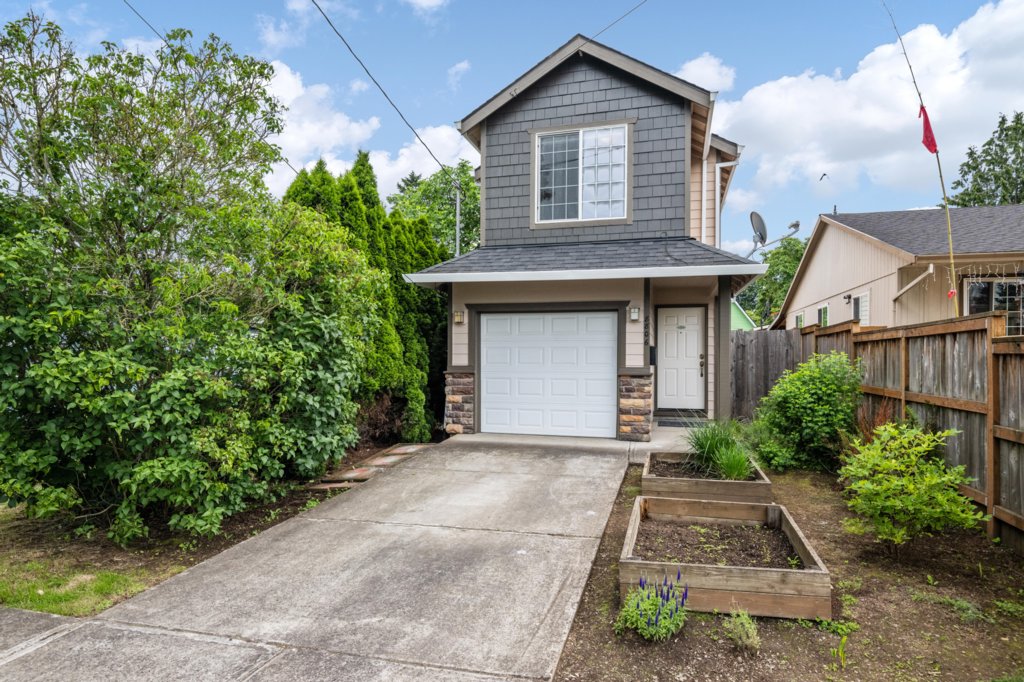 8806 N Dwight Ave Angela Stevens Hatch Homes Group