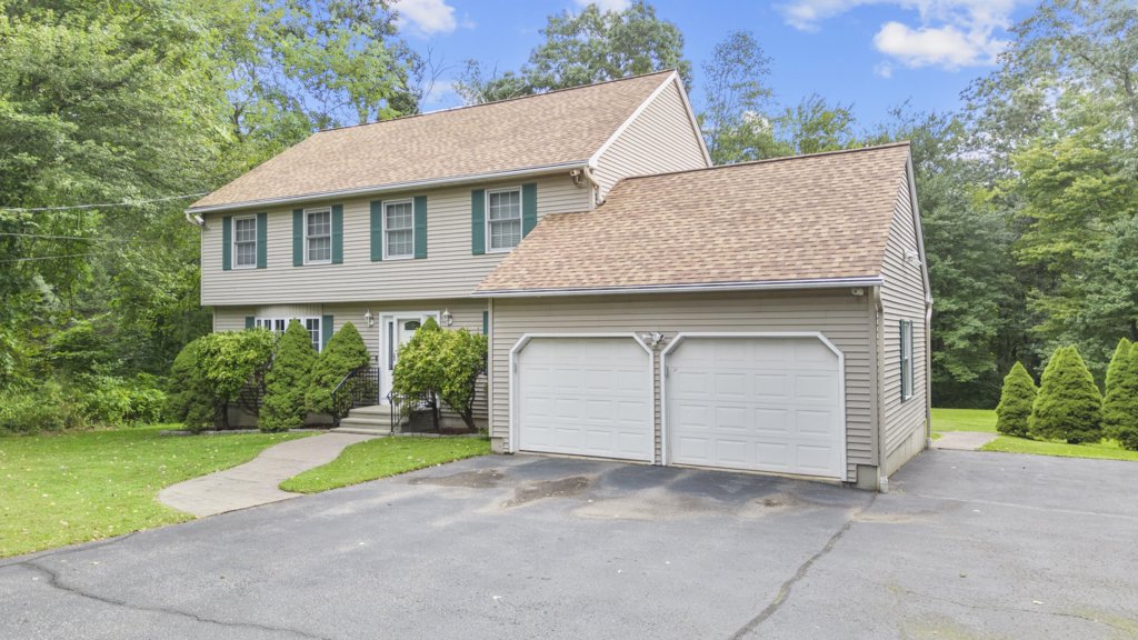 65 Ford Road, Woodbridge, CT 06525 by CT 360 Virtual
