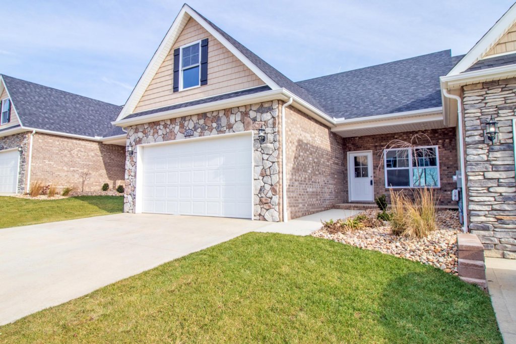 The at Village of Sugar Maple 121 Red Oak Ln,